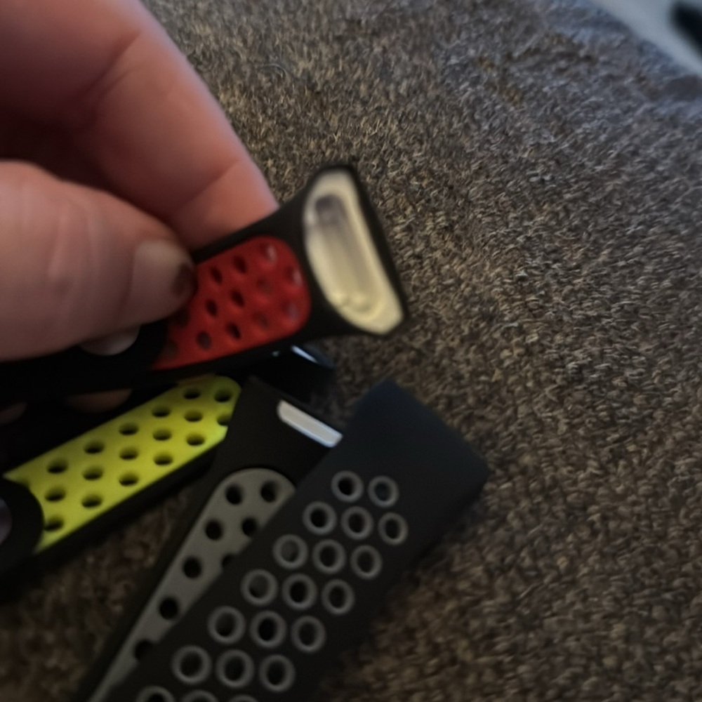 Fitbit bands - Picture 3 of 4